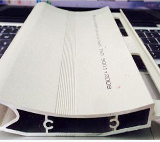 Cửa cuốn nan nhôm Bigos B100